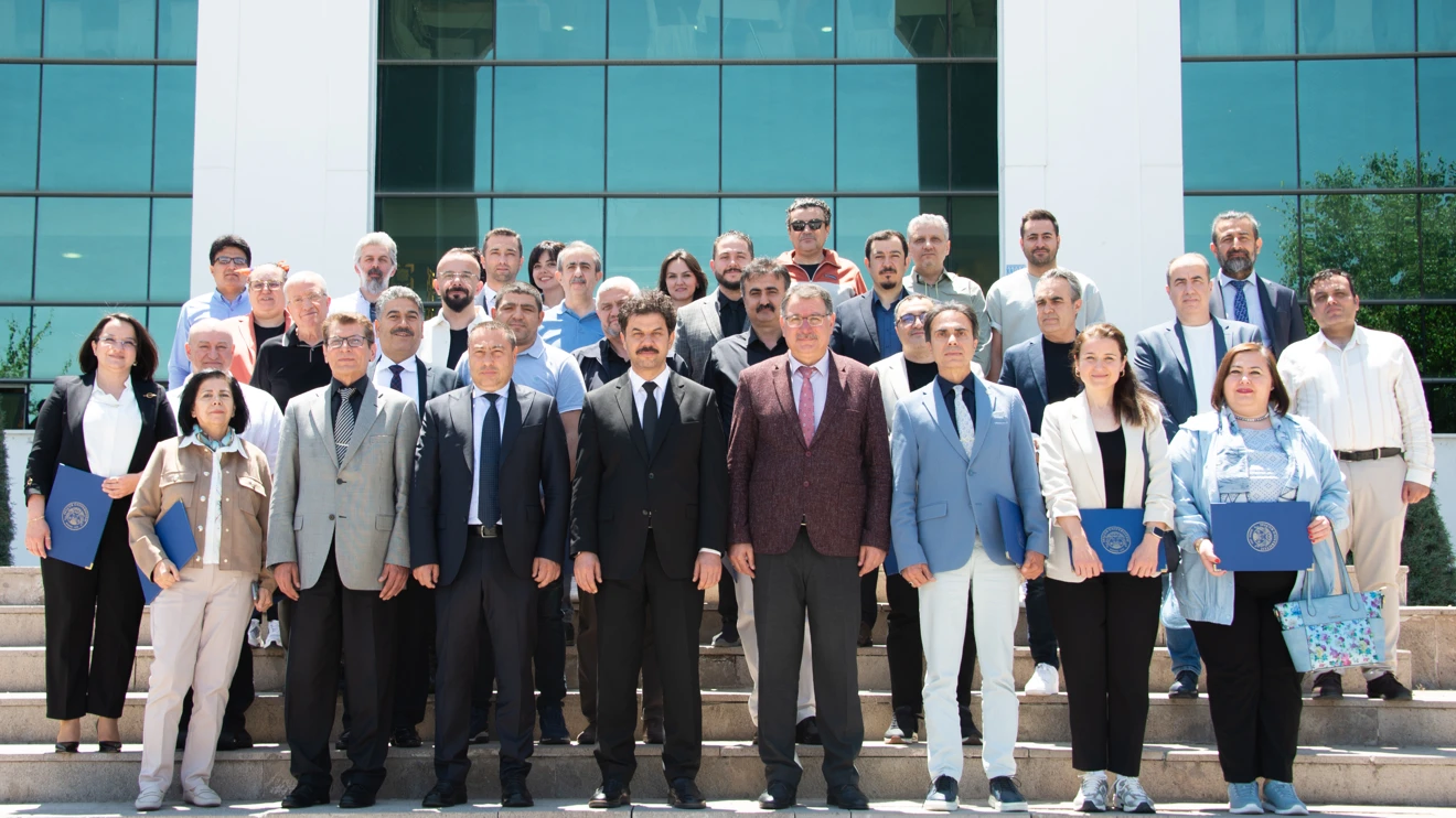 Rektör Yılmaz’dan proje eğitimlerine katkı sağlayan akademisyenlere teşekkür